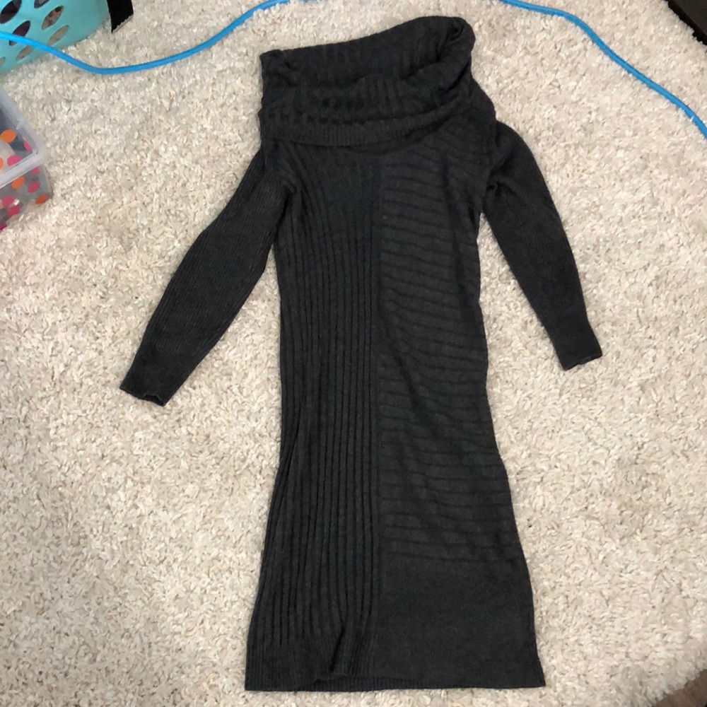 Turtle neck light sweater dress